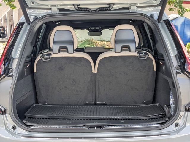 New 2026 Volvo XC90 B6 Plus w/ Protection Package Premier image 13