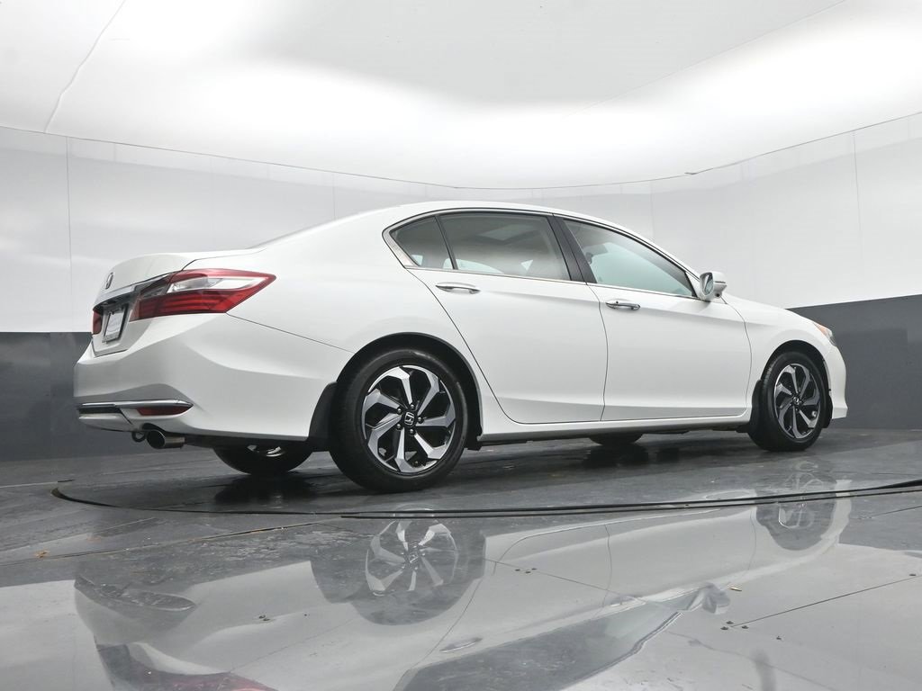 Used 2016 Honda Accord EX image 49
