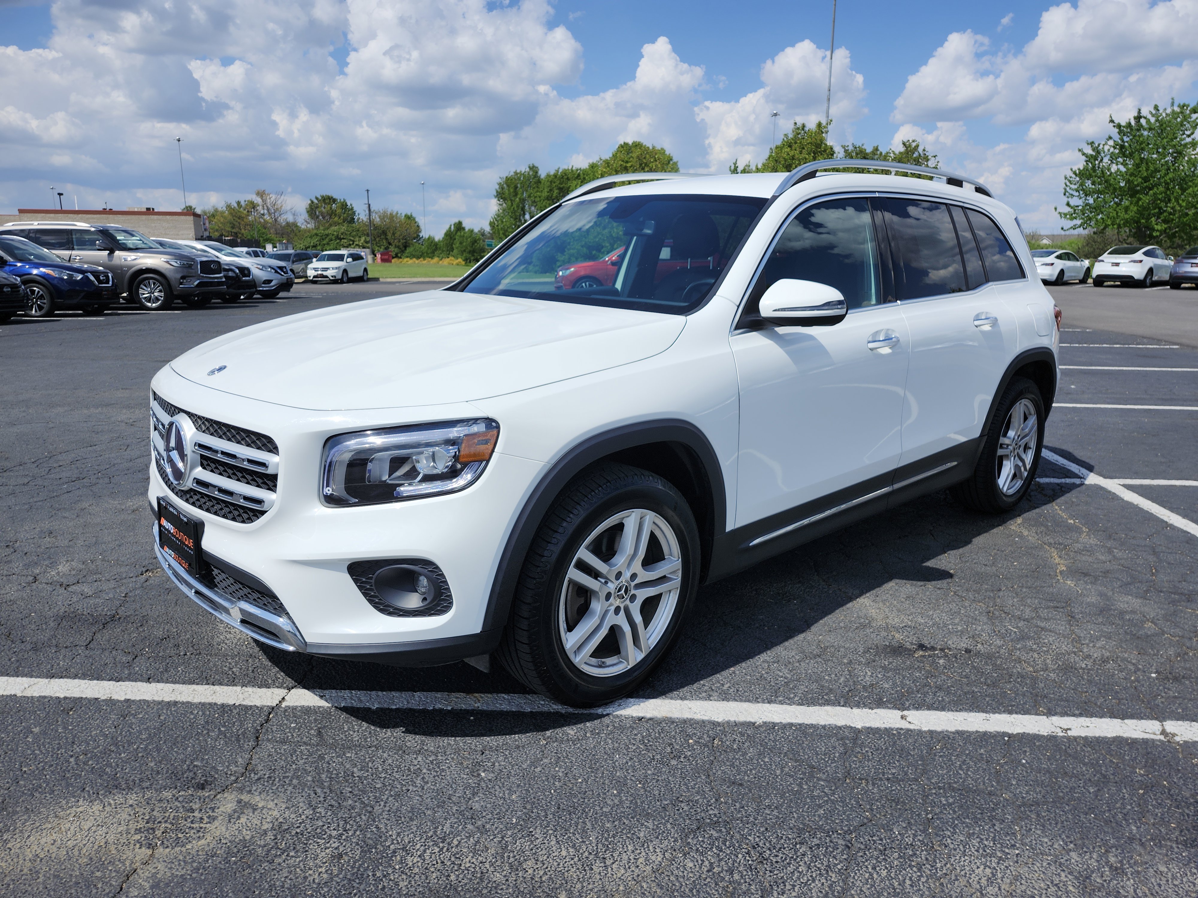Used 2020 Mercedes-Benz GLB 250 4MATIC w/ Premium Package image 12