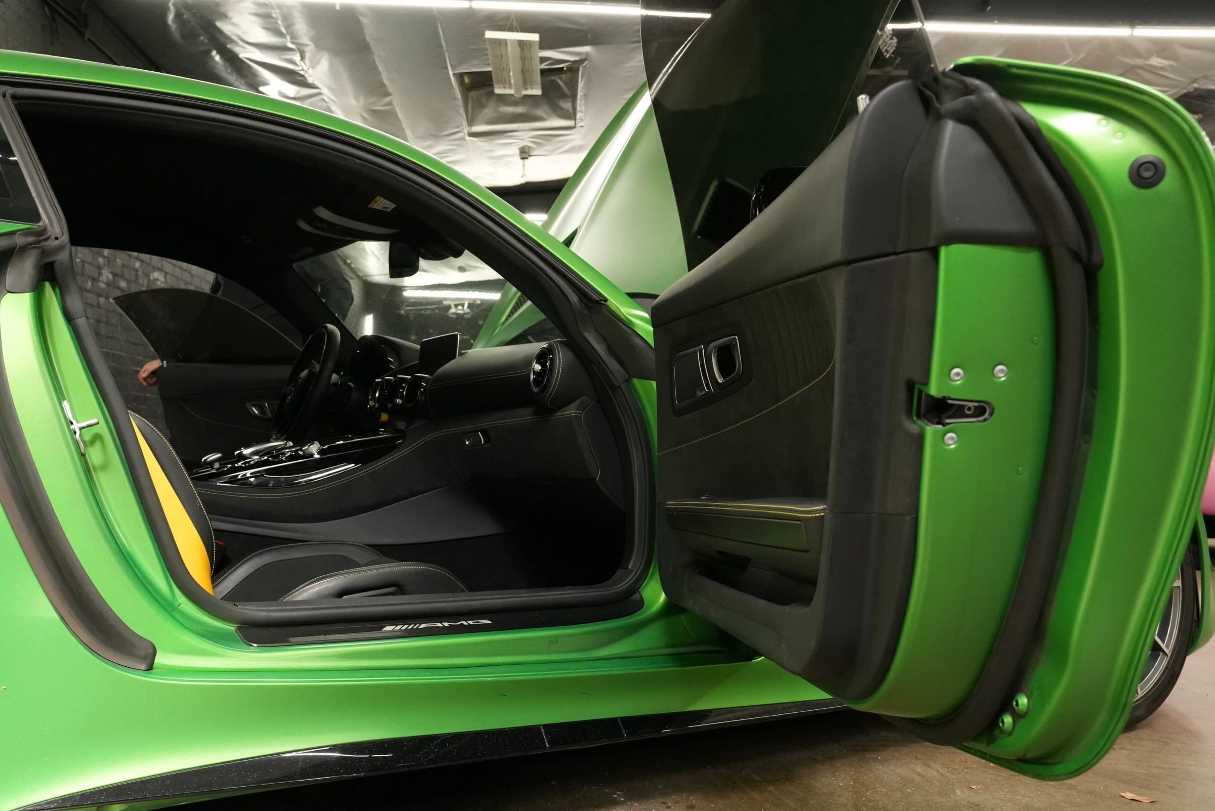 Used 2018 Mercedes-Benz AMG GT R image 9