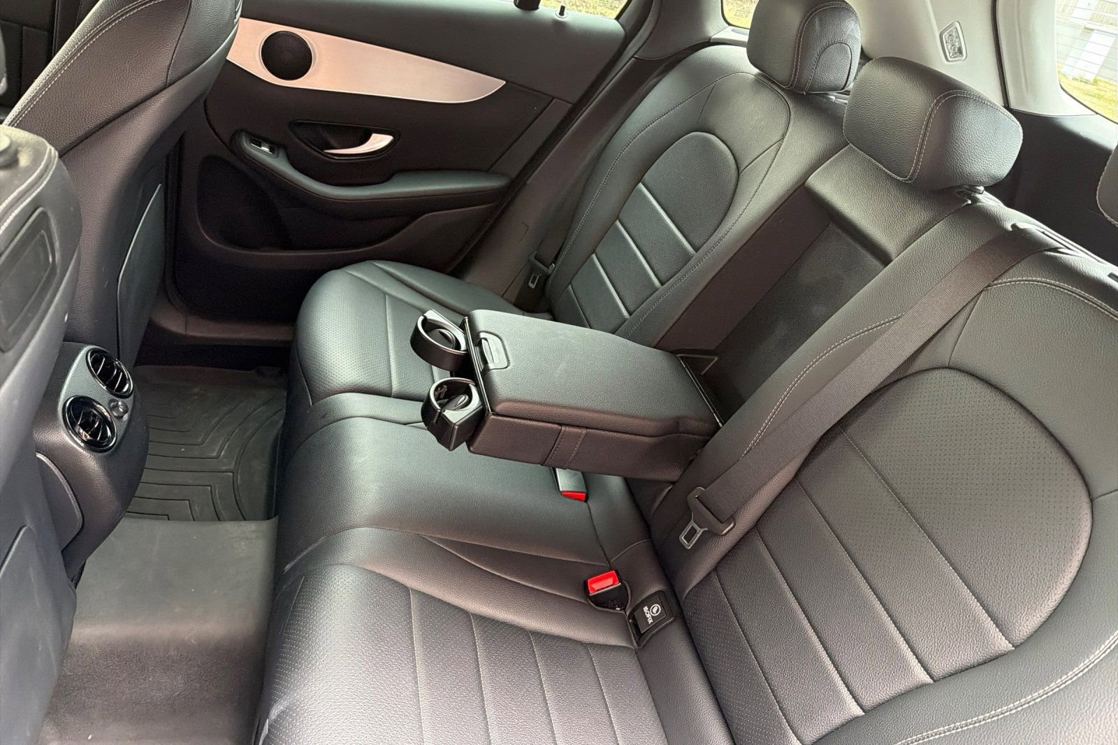 Used 2019 Mercedes-Benz GLC 300 4MATIC image 16