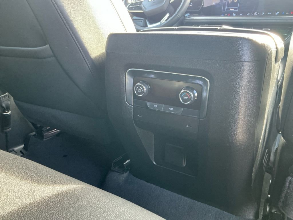 Used 2025 Chevrolet Tahoe LT image 22