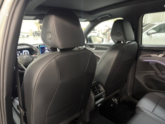 New 2026 Volkswagen Tiguan SE R-Line AWD/4WD image 20
