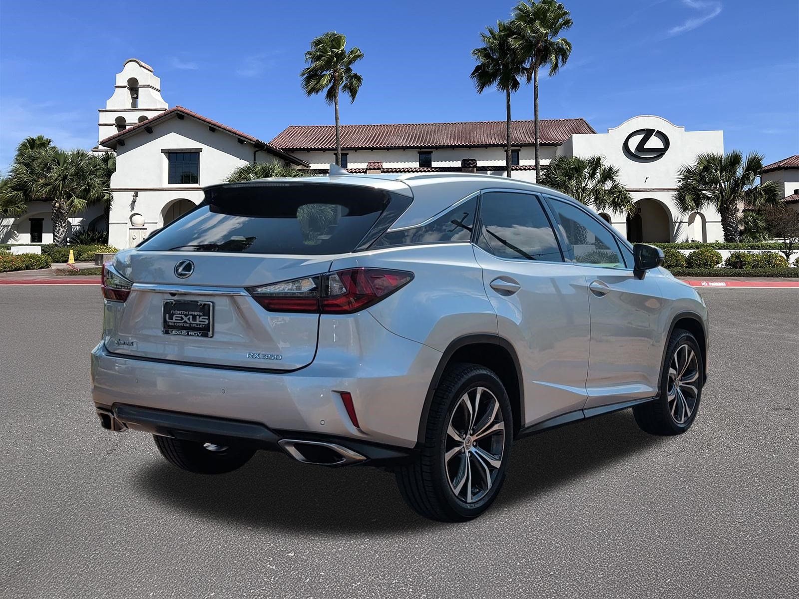 Used 2017 Lexus RX 350 FWD w/ Premium Package image 2
