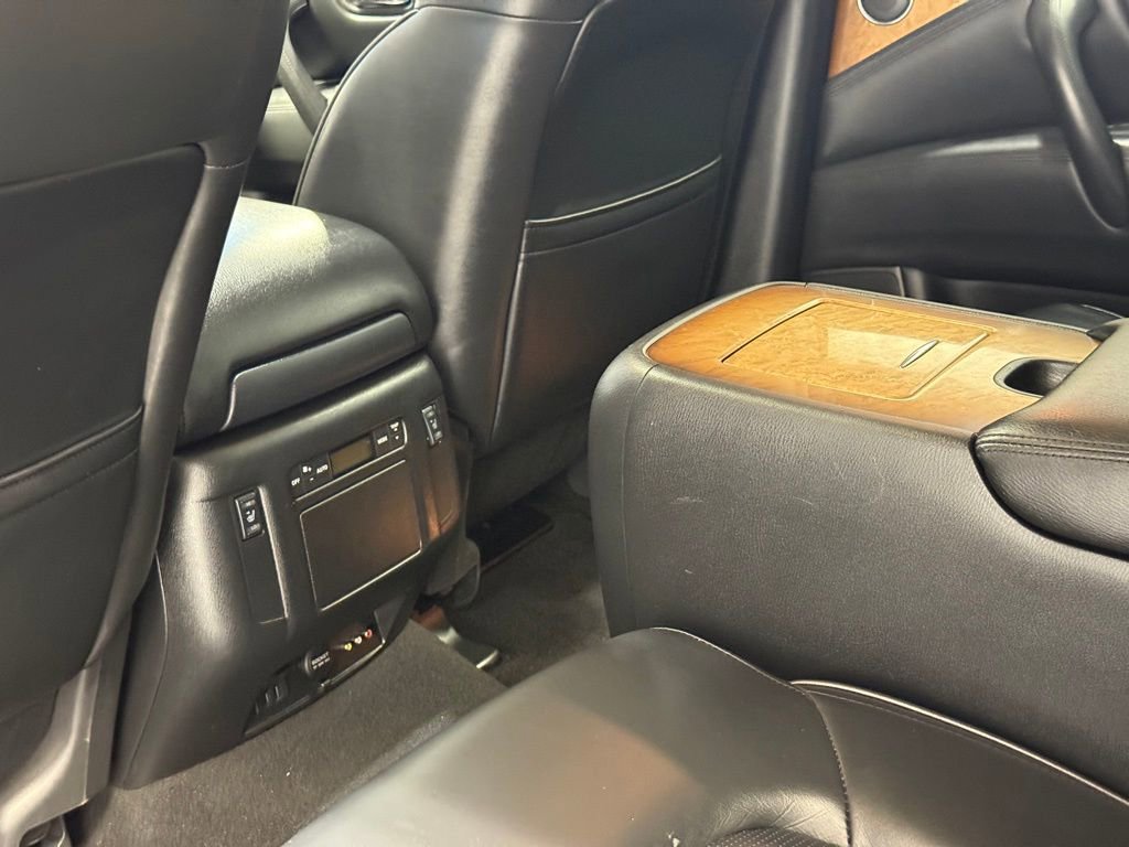 Used 2014 INFINITI QX80 4WD w/ Theater Package image 22