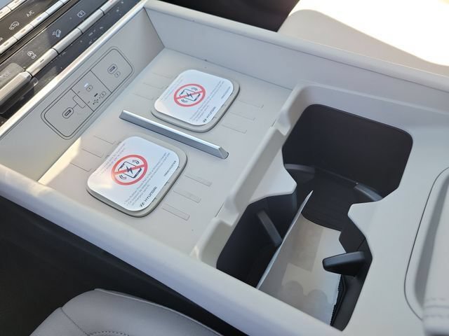 New 2027 Hyundai Santa Fe SE FWD image 16