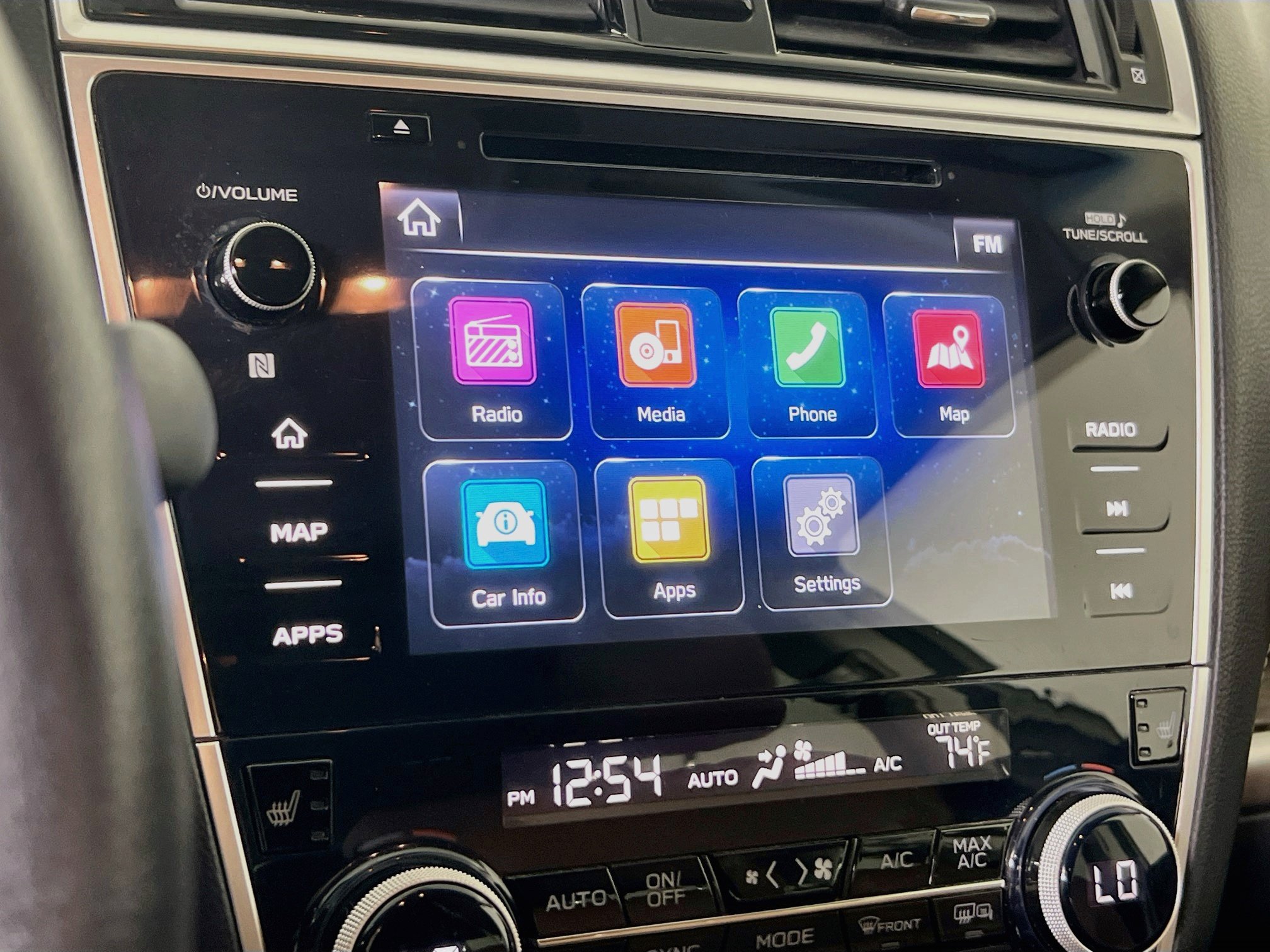 Used 2018 Subaru Outback 2.5i Touring AWD/4WD image 14