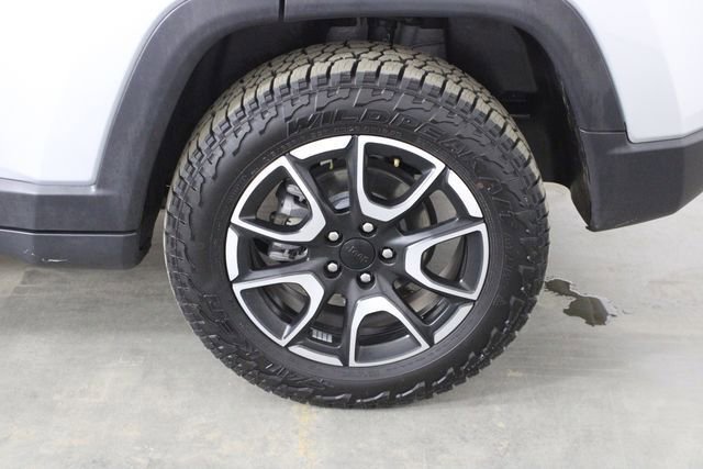 Used 2024 Jeep Compass Trailhawk AWD/4WD image 43