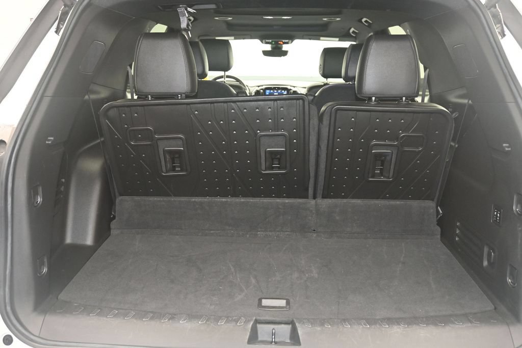 Used 2023 Chevrolet Traverse High Country w/ LPO, Floor Liner Package AWD/4WD image 15