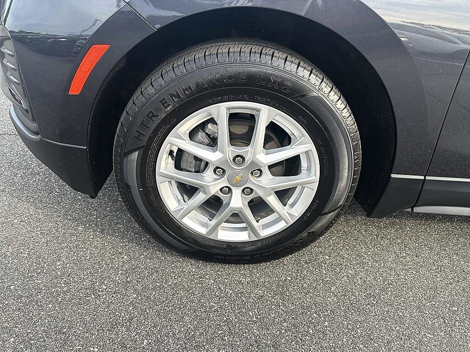 Used 2022 Chevrolet Equinox LS image 9