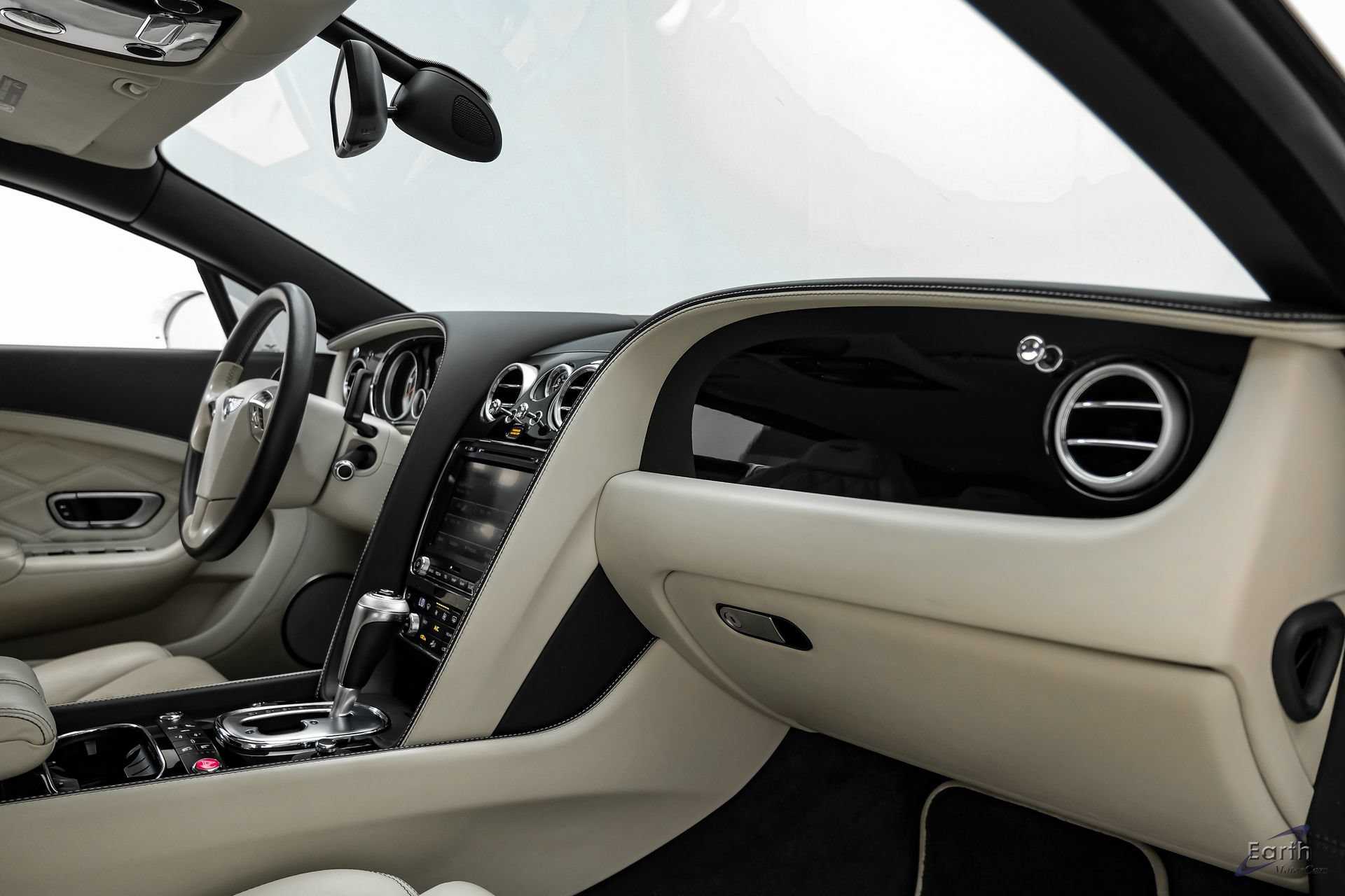 Used 2015 Bentley Continental GT AWD/4WD image 45