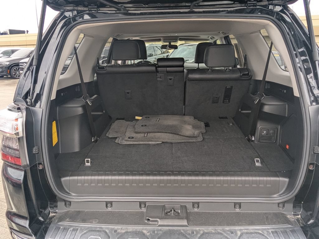 Used 2018 Toyota 4Runner Limited AWD/4WD image 24