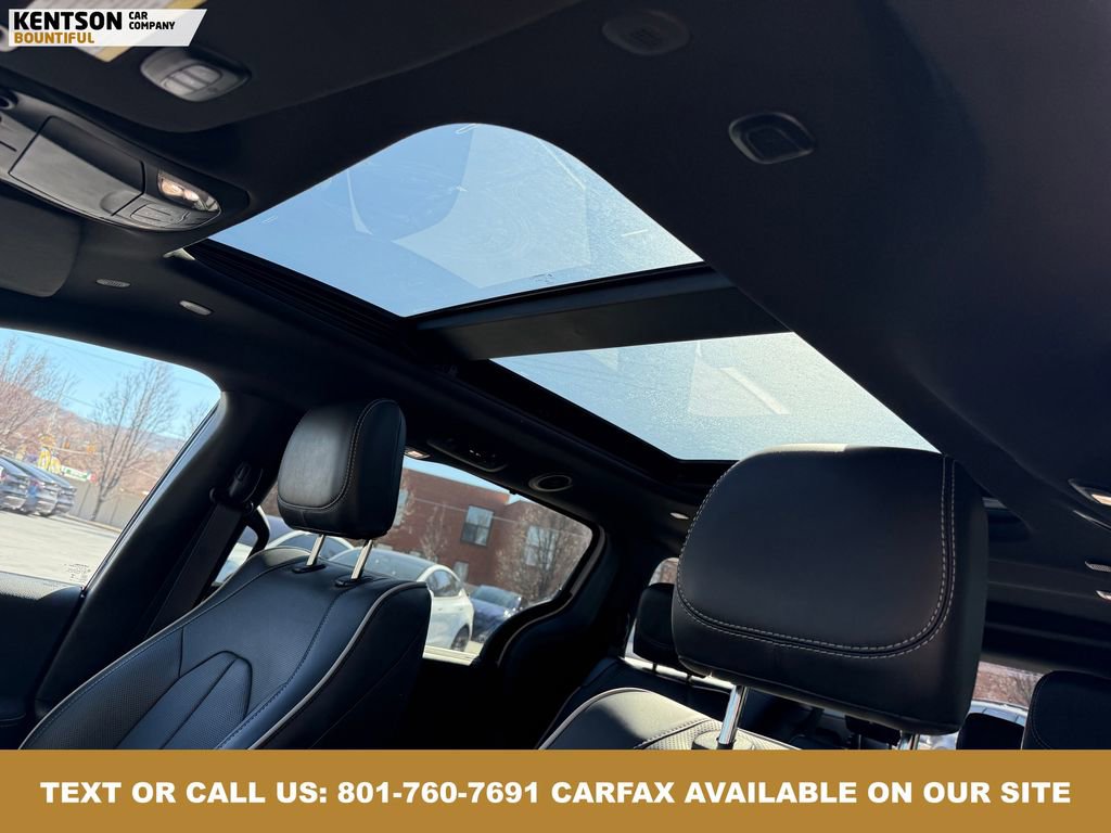 Used 2026 Chrysler Pacifica Limited image 26
