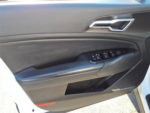 Used 2023 Kia Sportage EX image 12