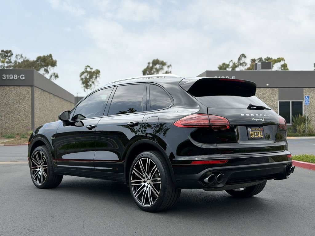 Used 2016 Porsche Cayenne S AWD/4WD image 7