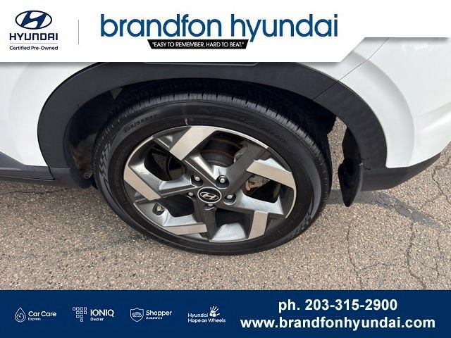 Certified 2023 Hyundai Venue SEL FWD image 31