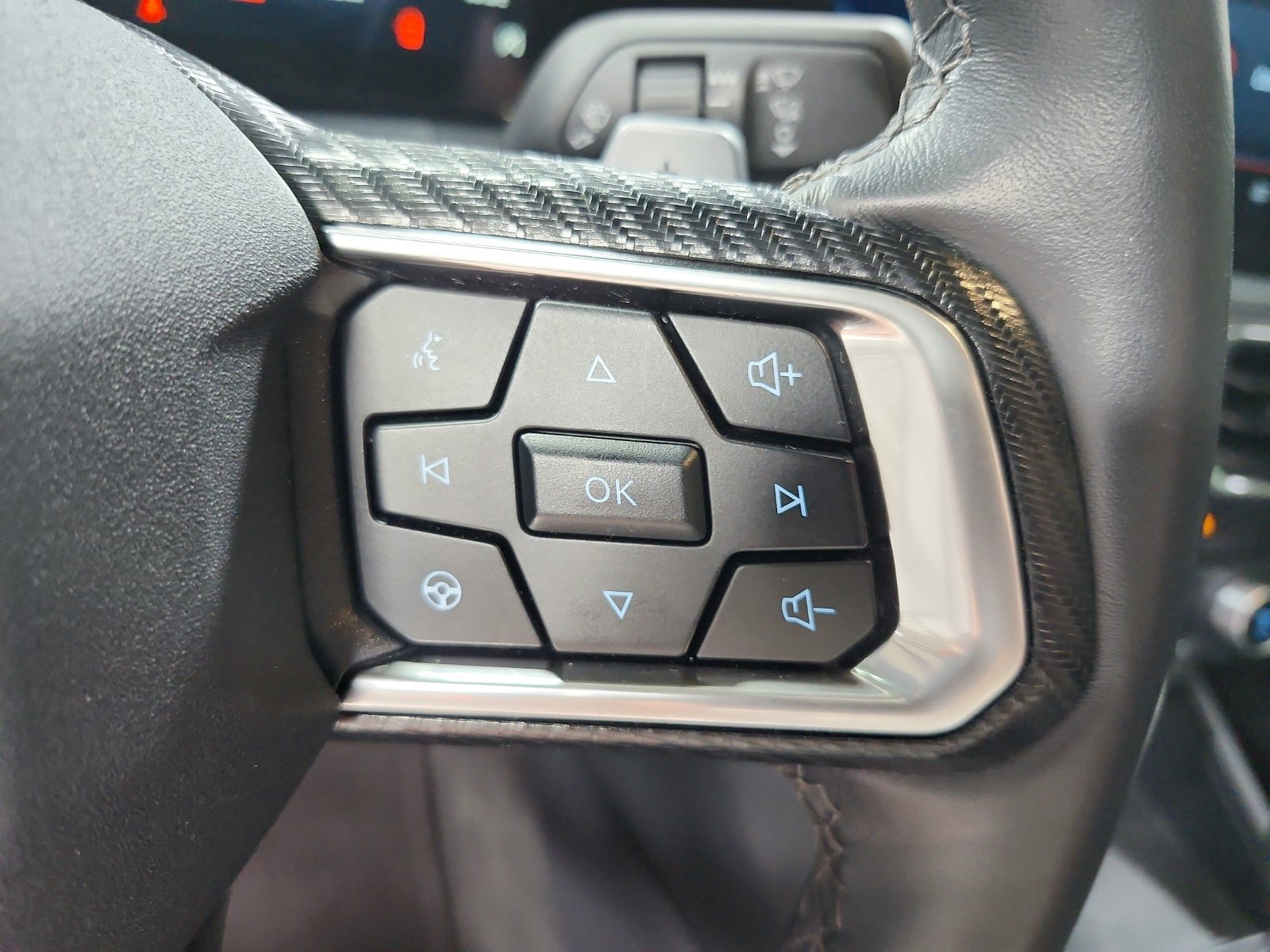 Used 2025 Ford Mustang GT Premium RWD image 24