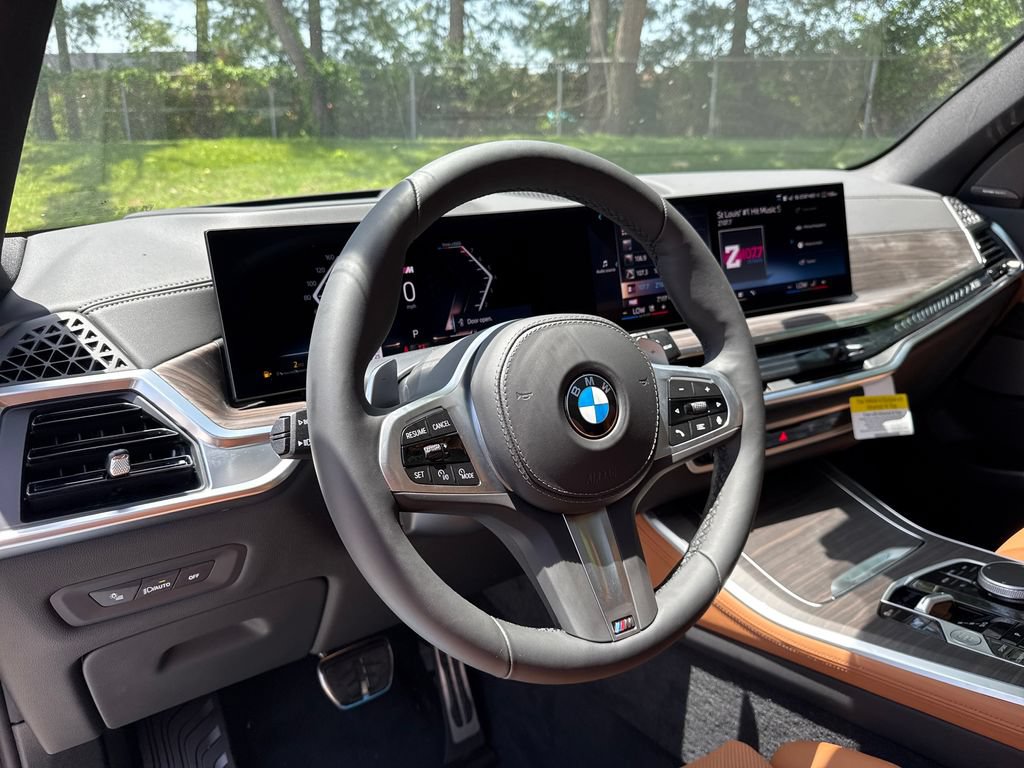 New 2026 BMW X5 xDrive40i w/ M Sport Package AWD/4WD image 13