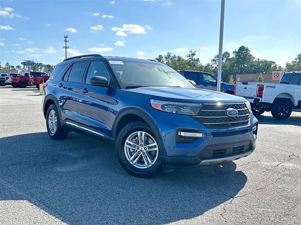 Certified 2022 Ford Explorer XLT w/ Equipment Group 202A