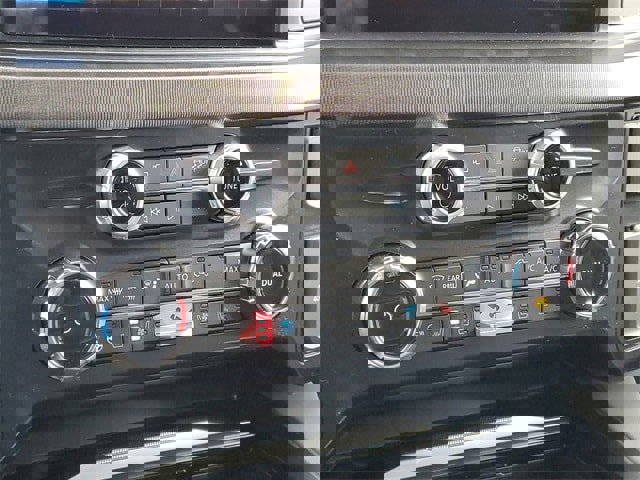 New 2026 Ford F350 Platinum w/ FX4 Off-Road Package image 27