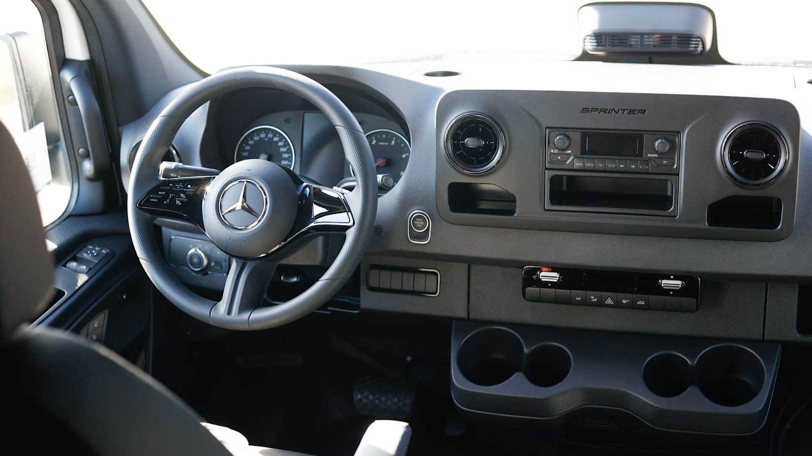 New 2025 Mercedes-Benz Sprinter 2500 image 14