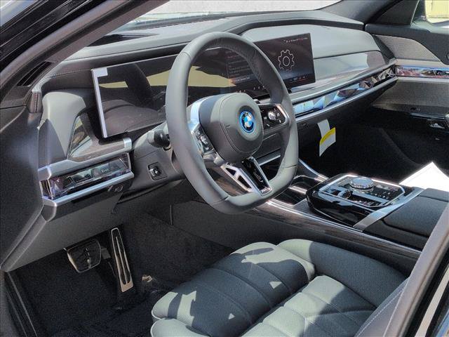 New 2026 BMW i7 xDrive60 AWD/4WD image 3