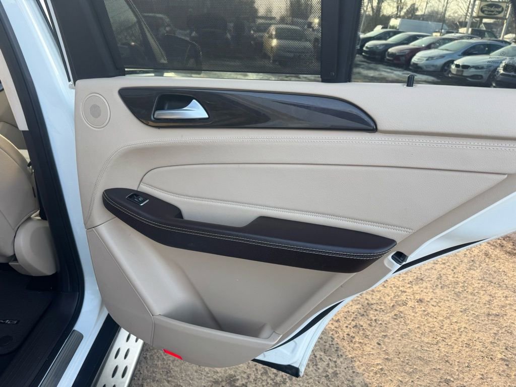 Used 2019 Mercedes-Benz GLE 43 AMG 4MATIC image 25