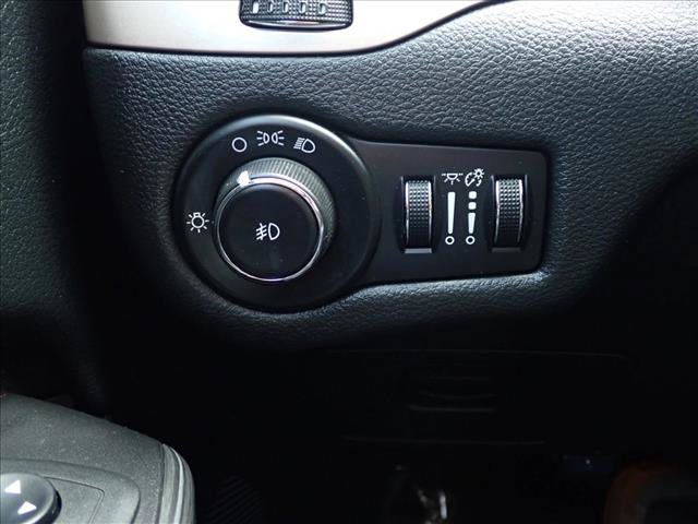 Used 2014 Jeep Cherokee Latitude FWD image 21