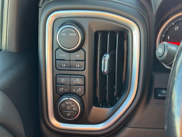 Used 2022 Chevrolet Silverado 3500 High Country w/ Technology Package image 33