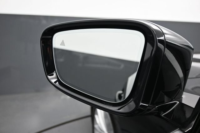 Used 2022 BMW 530i w/ M Sport Package RWD image 4