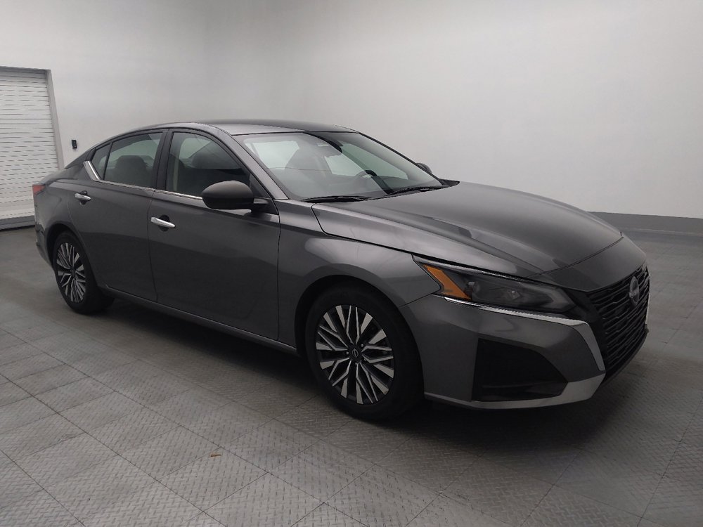 Used 2024 Nissan Altima 2.5 SV image 11