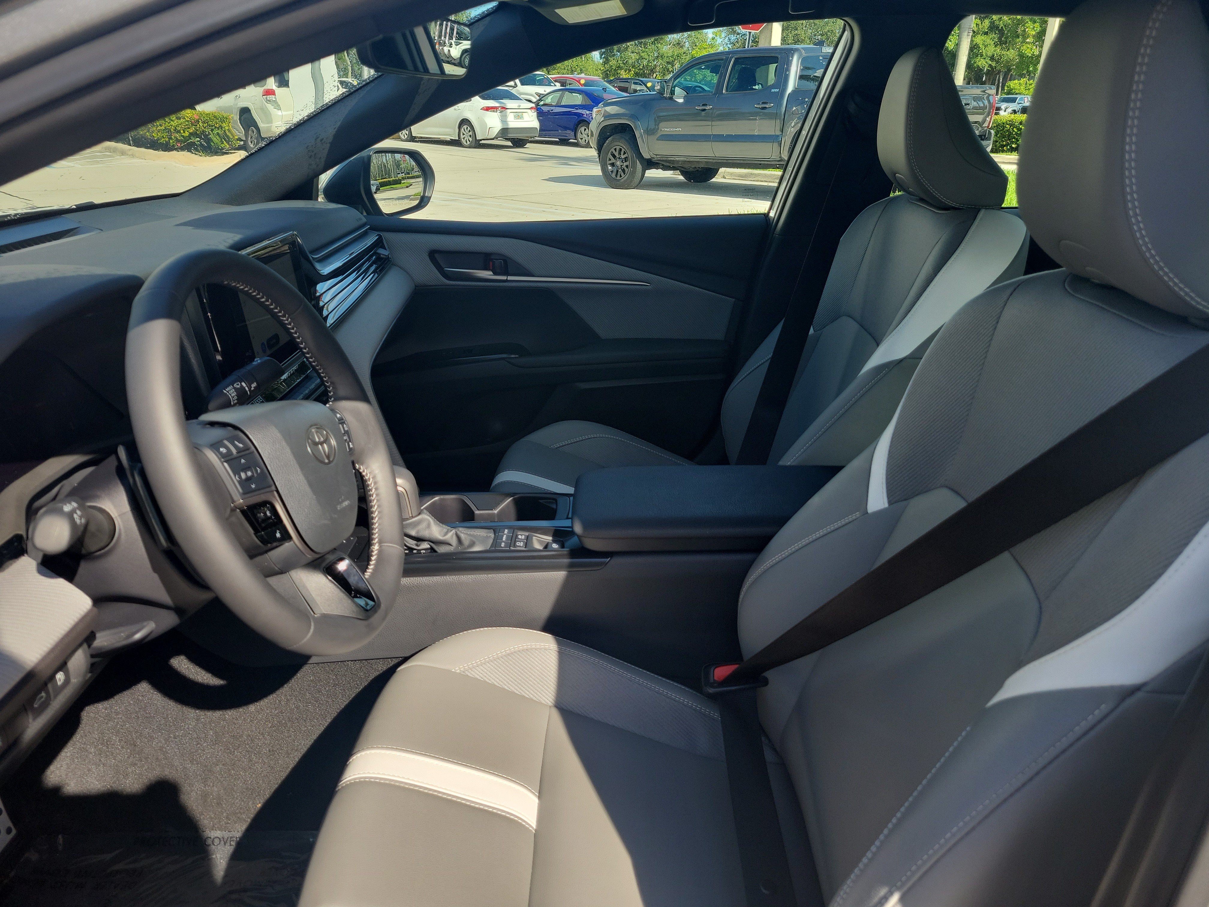 Used 2026 Toyota Camry SE w/ Convenience Package FWD image 22