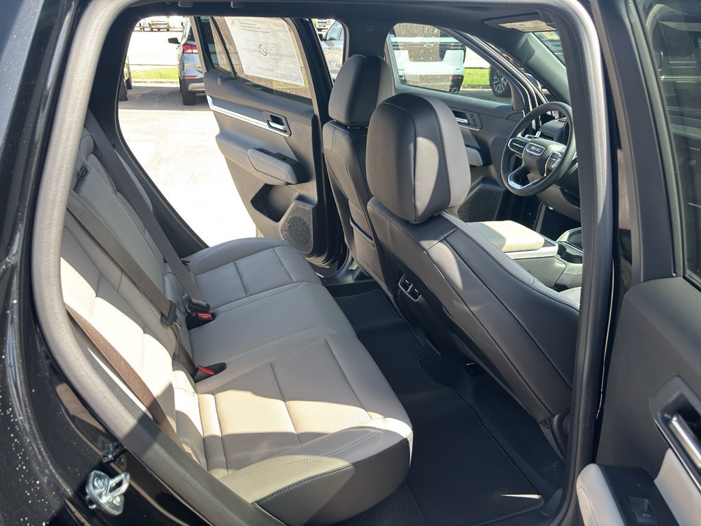 Used 2027 GMC Terrain Elevation w/ Elevation Premium Package FWD image 19