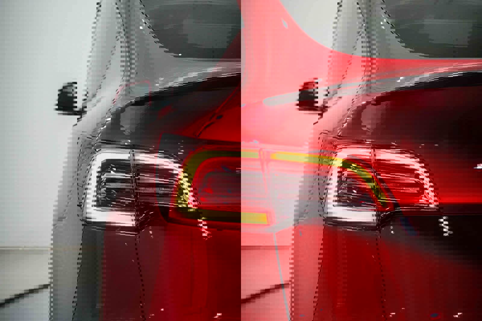 Used 2022 Tesla Model Y Performance image 9