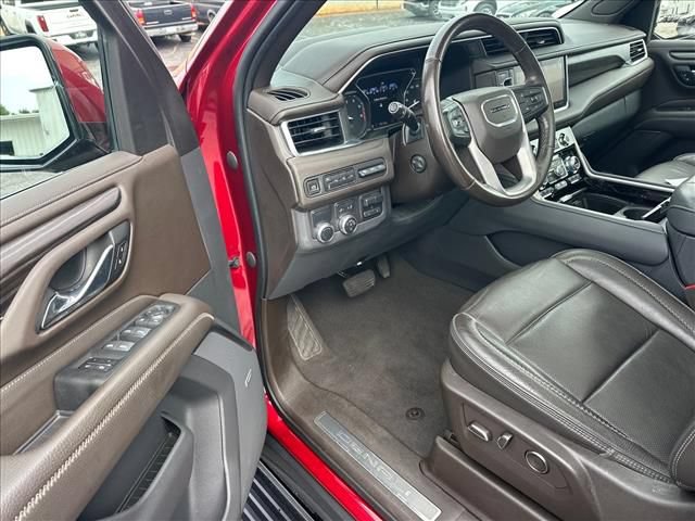 Used 2021 GMC Yukon Denali w/ Denali Premium Package RWD image 16