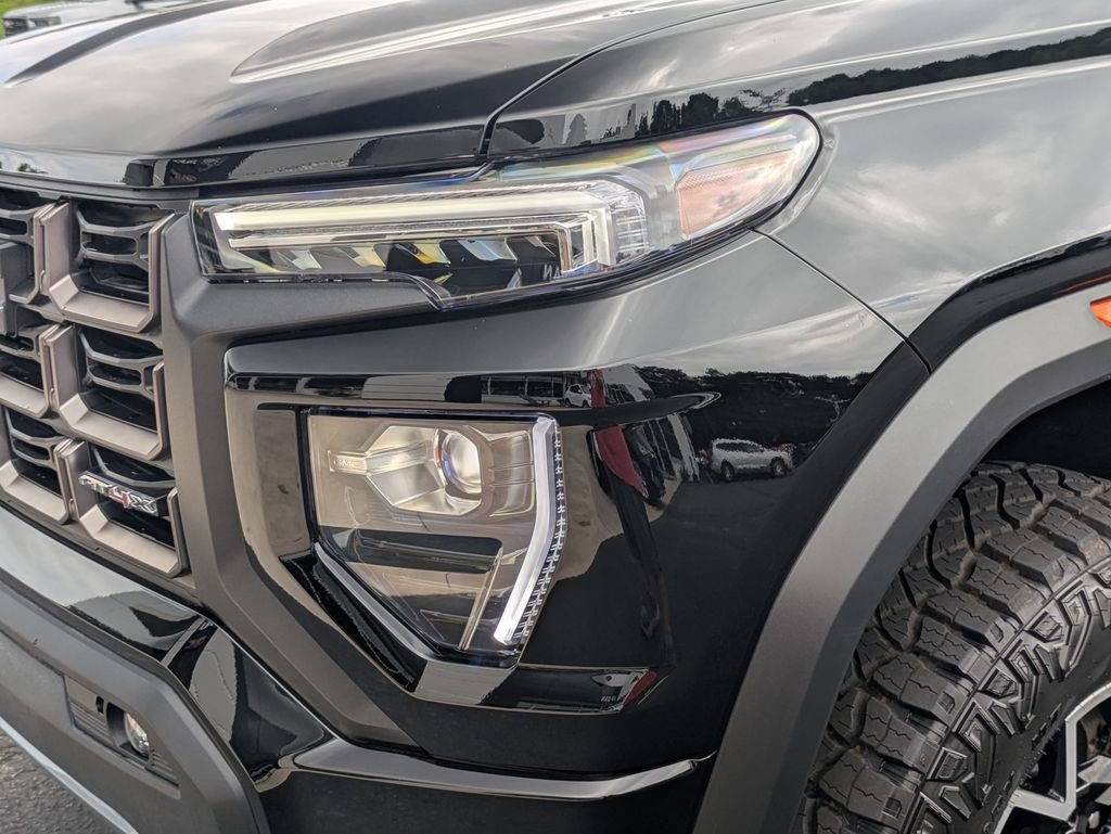 New 2025 GMC Canyon AT4 w/ AT4X Package image 7
