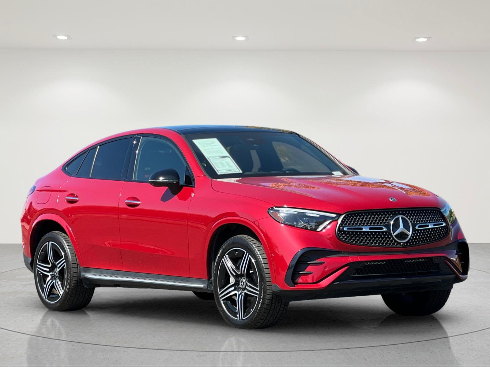 Used 2024 Mercedes-Benz GLC 300 4MATIC image 7