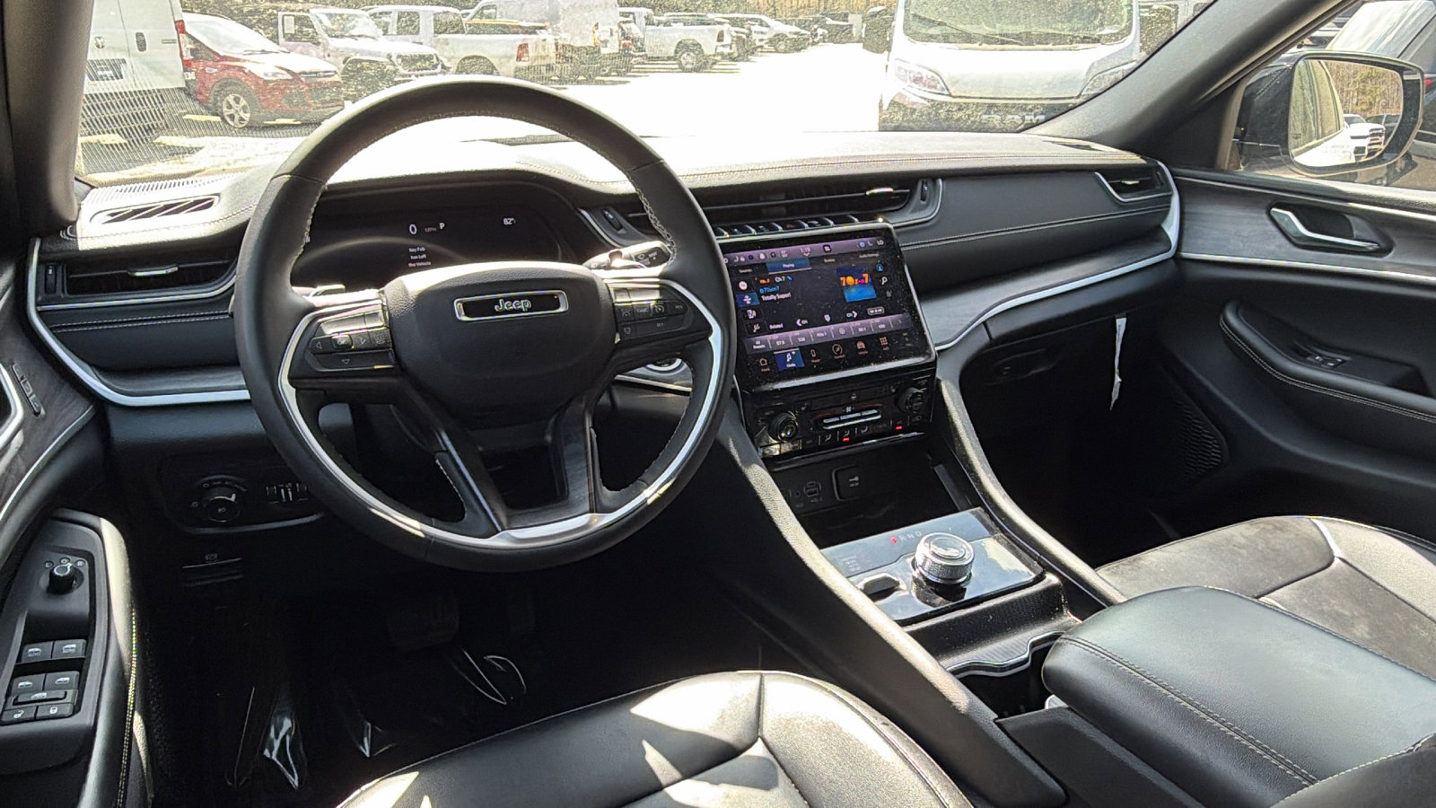 Used 2024 Jeep Grand Cherokee L Limited image 26