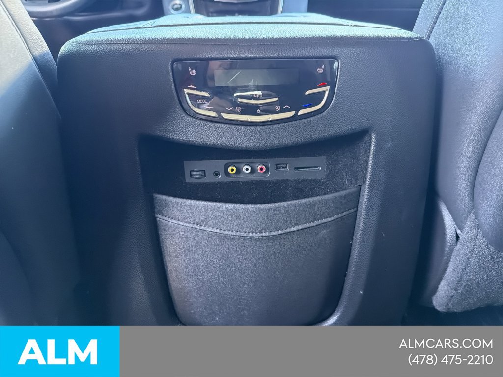 Used 2015 Cadillac Escalade Luxury RWD image 25