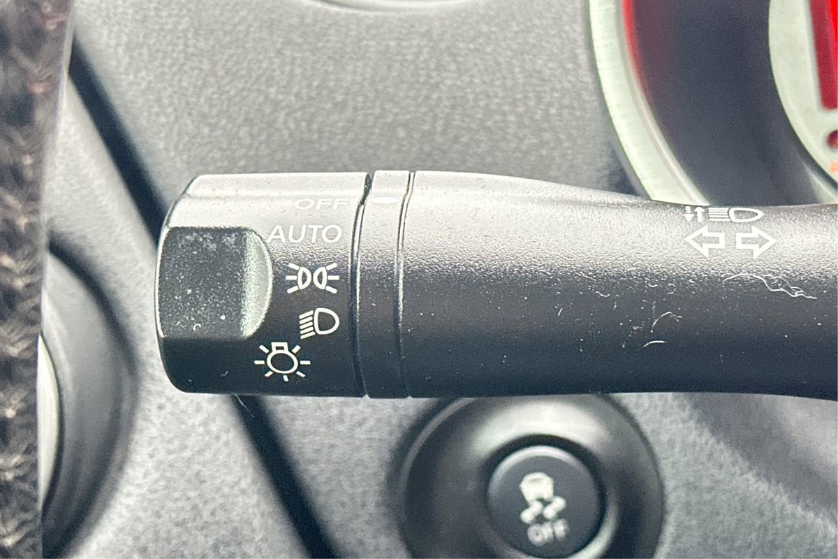 Used 2015 Nissan 370Z Coupe image 15