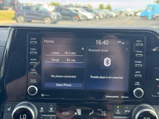 Used 2021 Toyota Highlander XLE AWD/4WD image 20