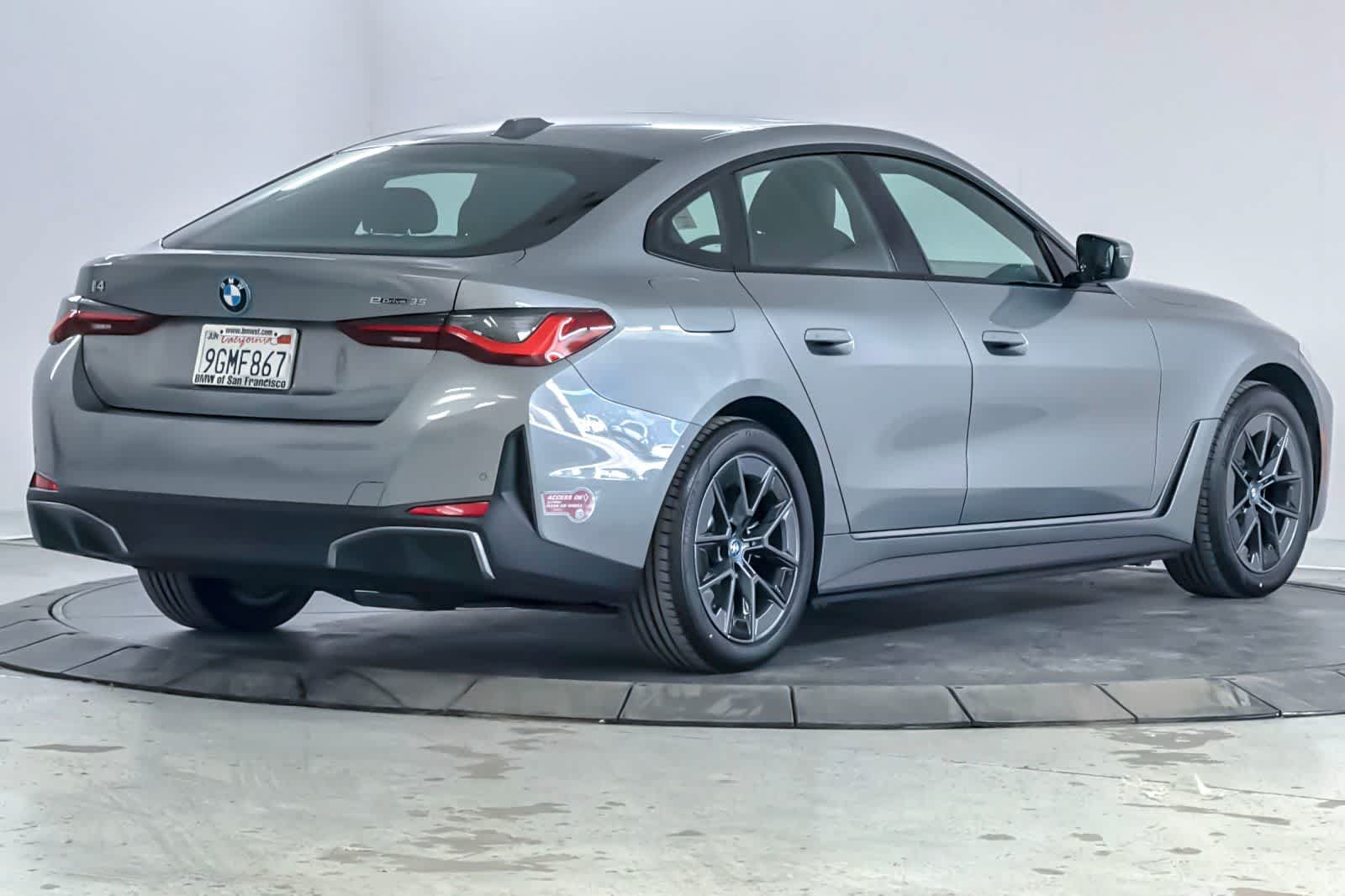 Used 2023 BMW i4 eDrive35 RWD image 2