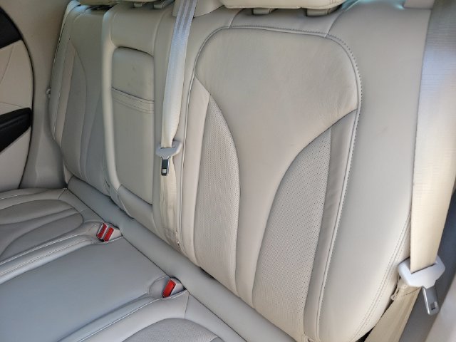 Used 2019 Lincoln MKC Select w/ Select Plus Package FWD image 17