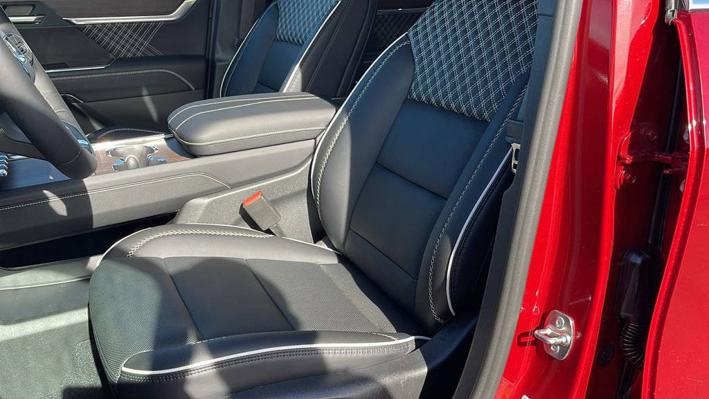 New 2026 GMC Acadia Denali w/ Super Cruise Package image 10