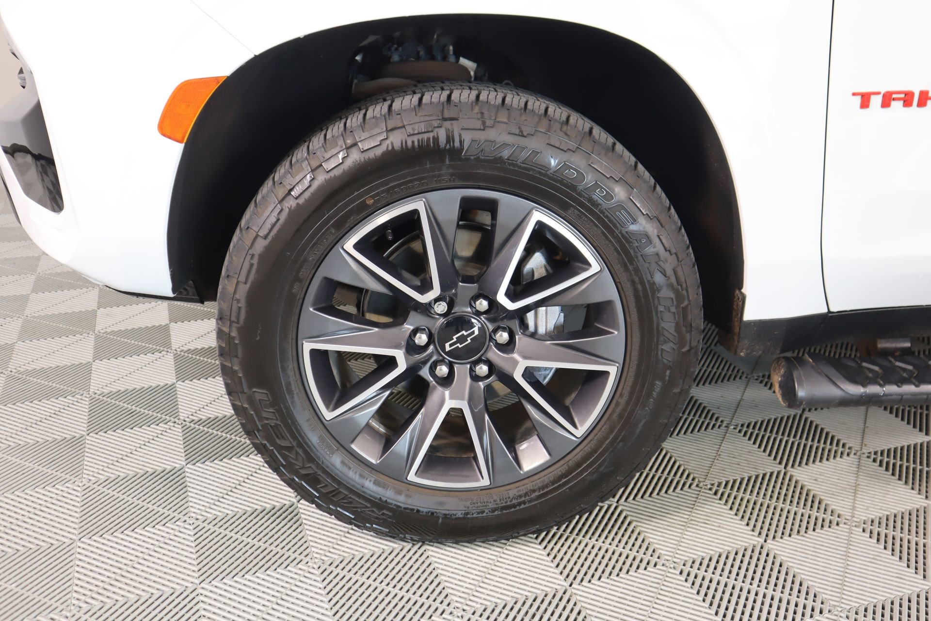 Used 2021 Chevrolet Tahoe Z71 w/ Z71 Signature Package AWD/4WD image 19