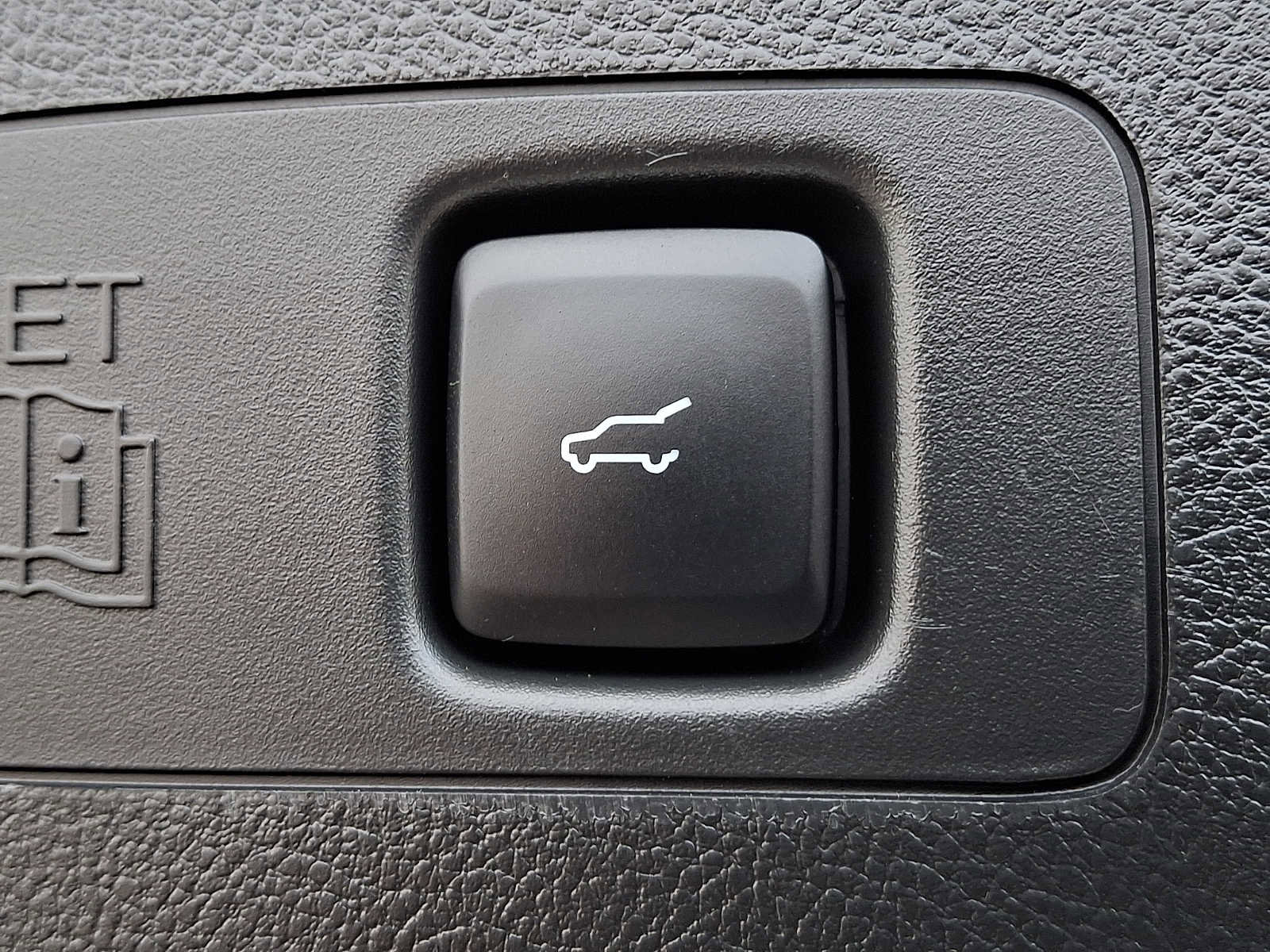 Used 2023 Lincoln Corsair Reserve w/ Equipment Group 201A image 30