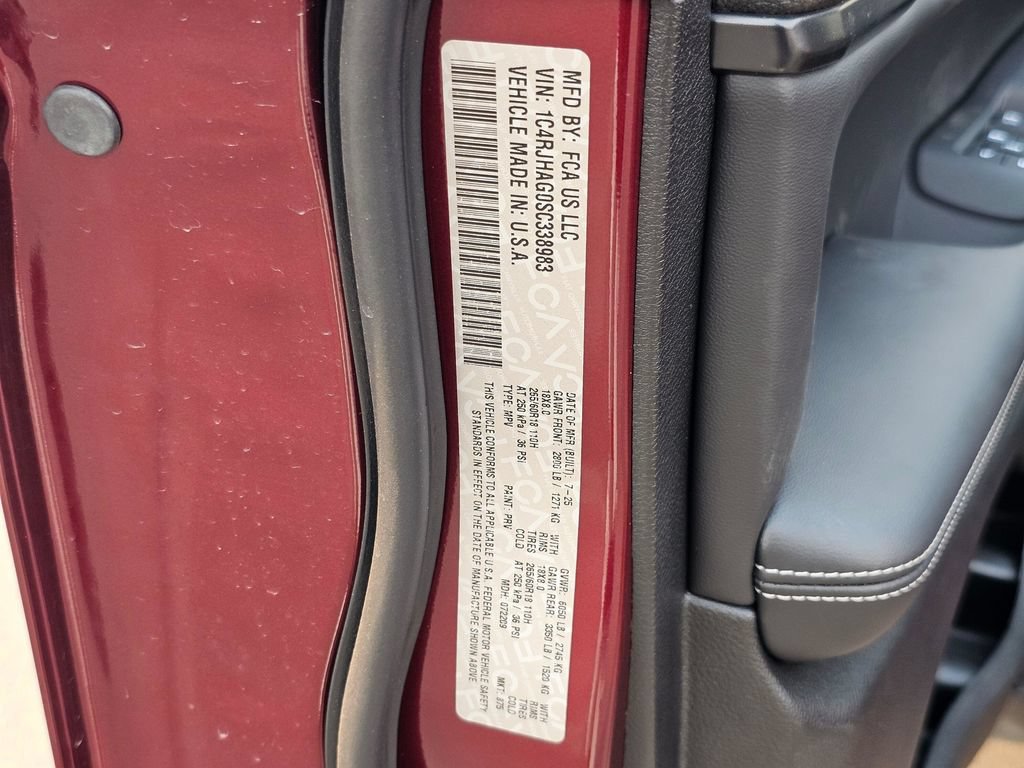 New 2025 Jeep Grand Cherokee Altitude AWD/4WD image 30