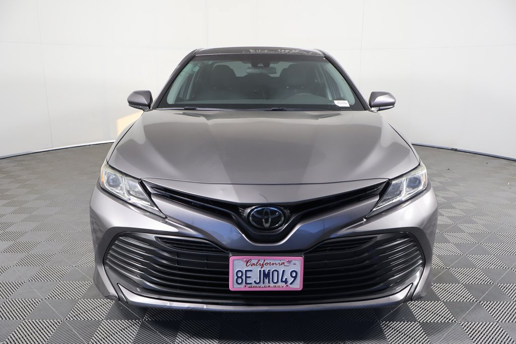 Used 2018 Toyota Camry LE FWD image 2