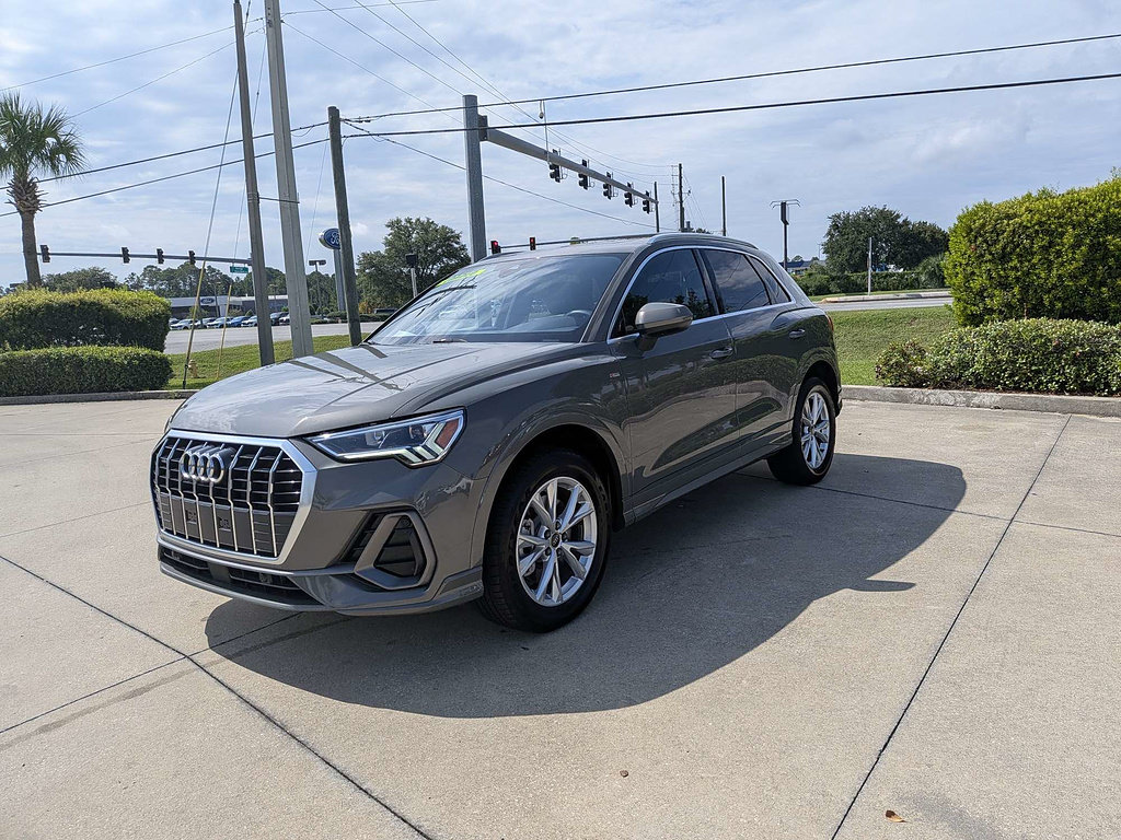 Used 2025 Audi Q3 2.0T Premium AWD/4WD image 7