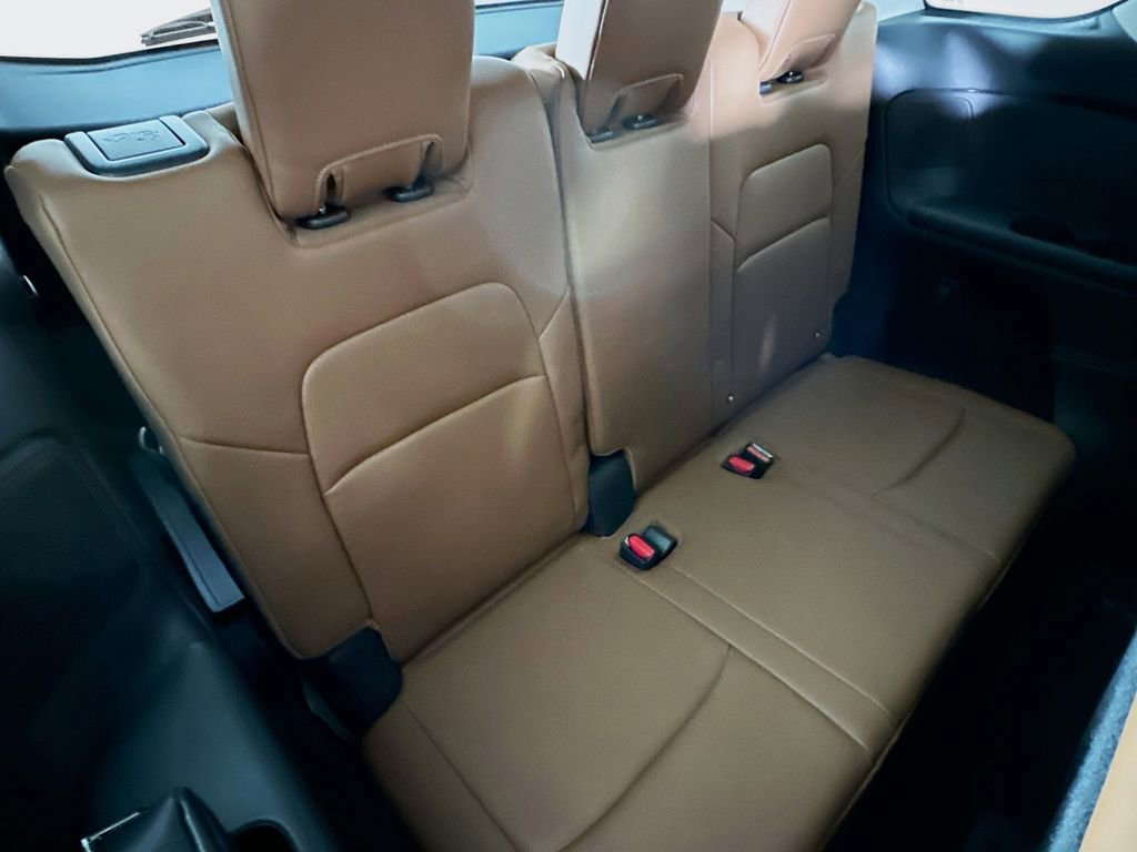 Used 2024 Nissan Pathfinder Platinum w/ Cargo Package image 37